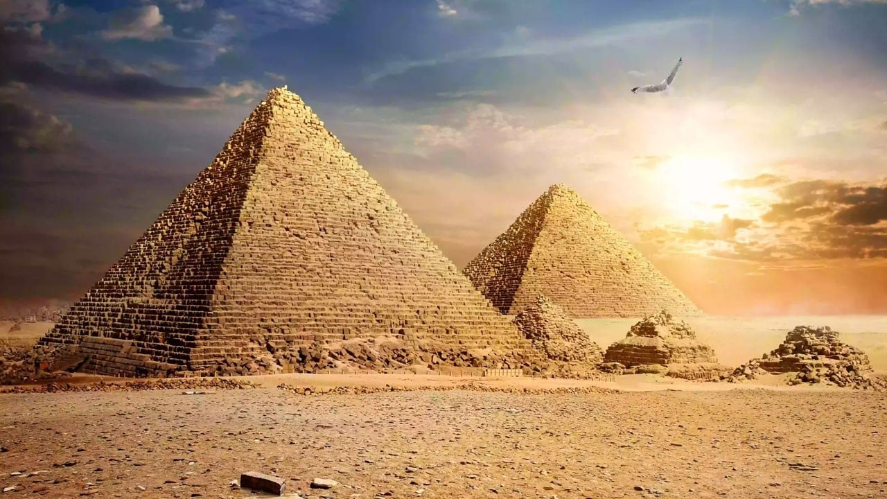 Kumlarin Altindaki Kayip Sehir Piramitlerin Sirri H1727371060 841189
