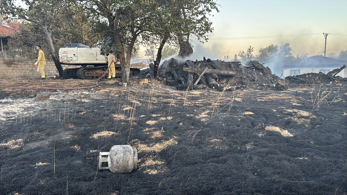 A A 20250816 38848225 38848219 B O L U D A T A R L A D A B A S L A Y A N Y A N G I N D A 3 E V 2 A H I R V E 2 S A M A N L I K Y A N D I