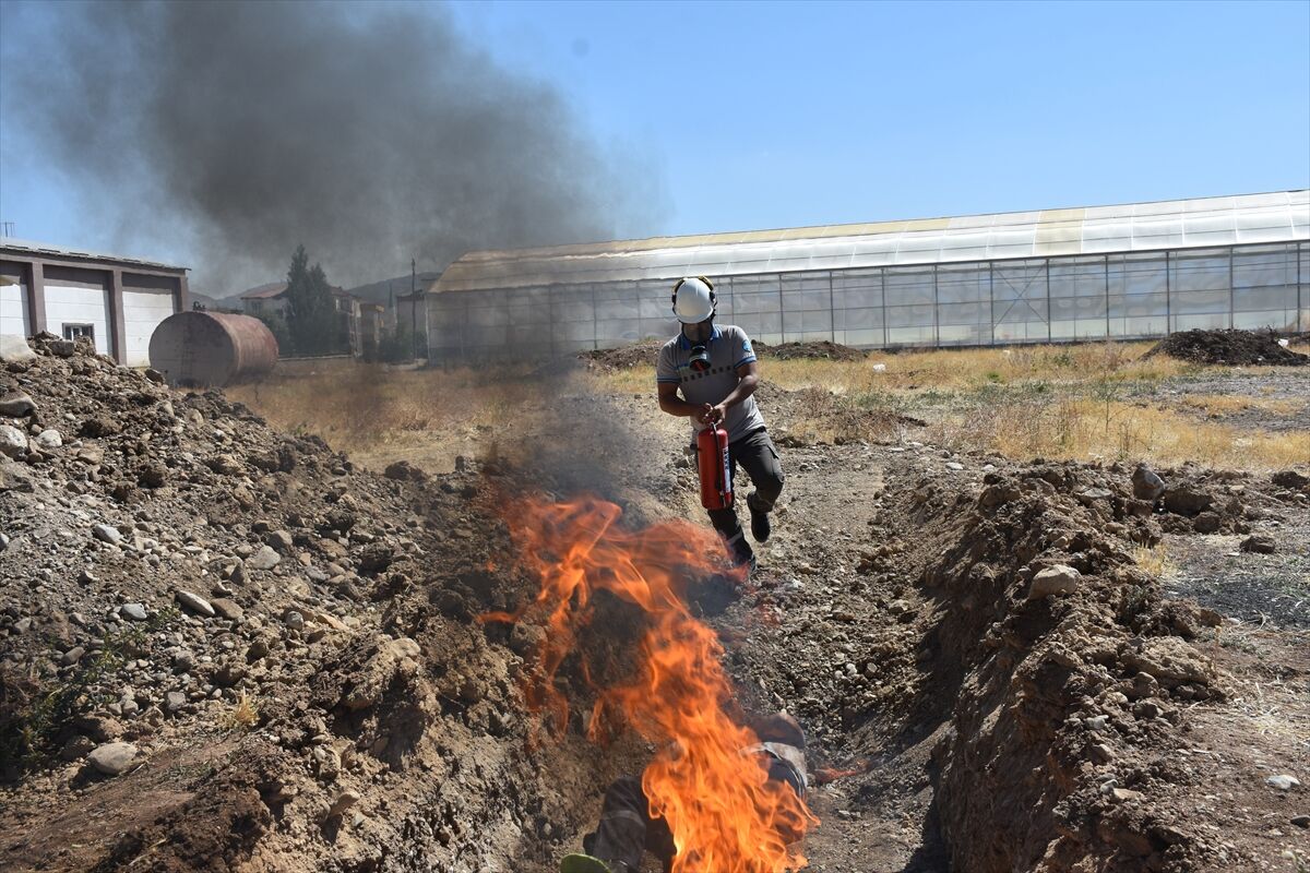 A A 20250828 38950039 38950031 G U M U S H A N E D E I S K A Z A L A R I N D A Y A N G I N S O N D U R M E T A T B I K A T I Y A P I L D I