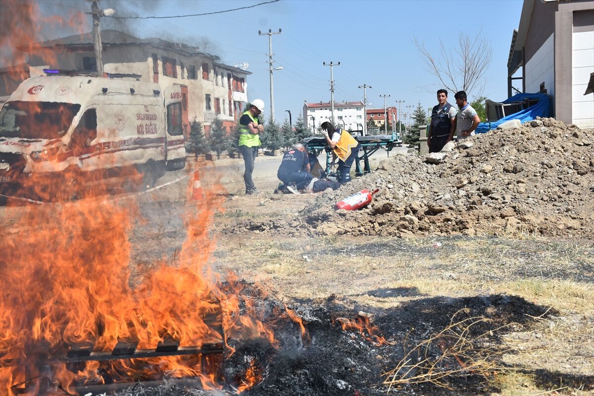 A A 20250828 38950039 38950037 G U M U S H A N E D E I S K A Z A L A R I N D A Y A N G I N S O N D U R M E T A T B I K A T I Y A P I L D I