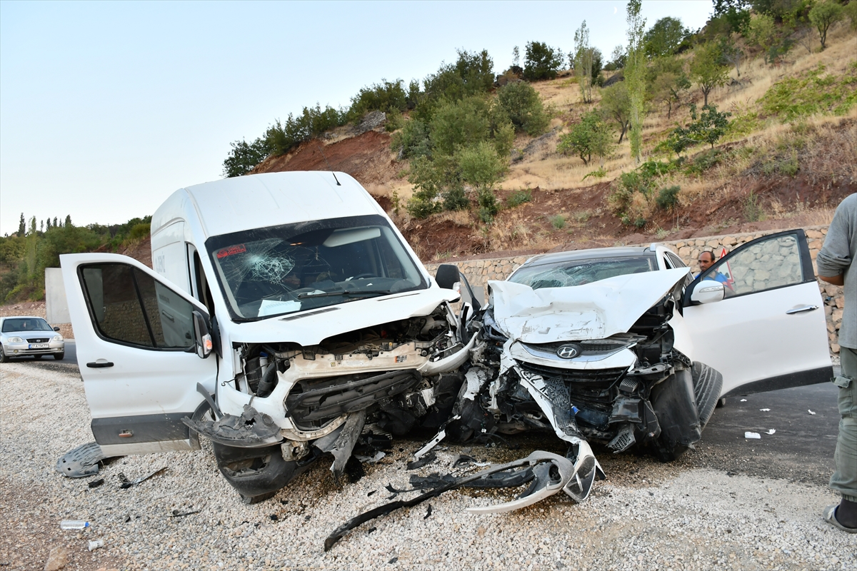 A A 20250829 38960921 38960918 A D I Y A M A N D A M I N I B U S I L E O T O M O B I L I N C A R P I S T I G I K A Z A D A 5 K I S I Y A R A L A N D I