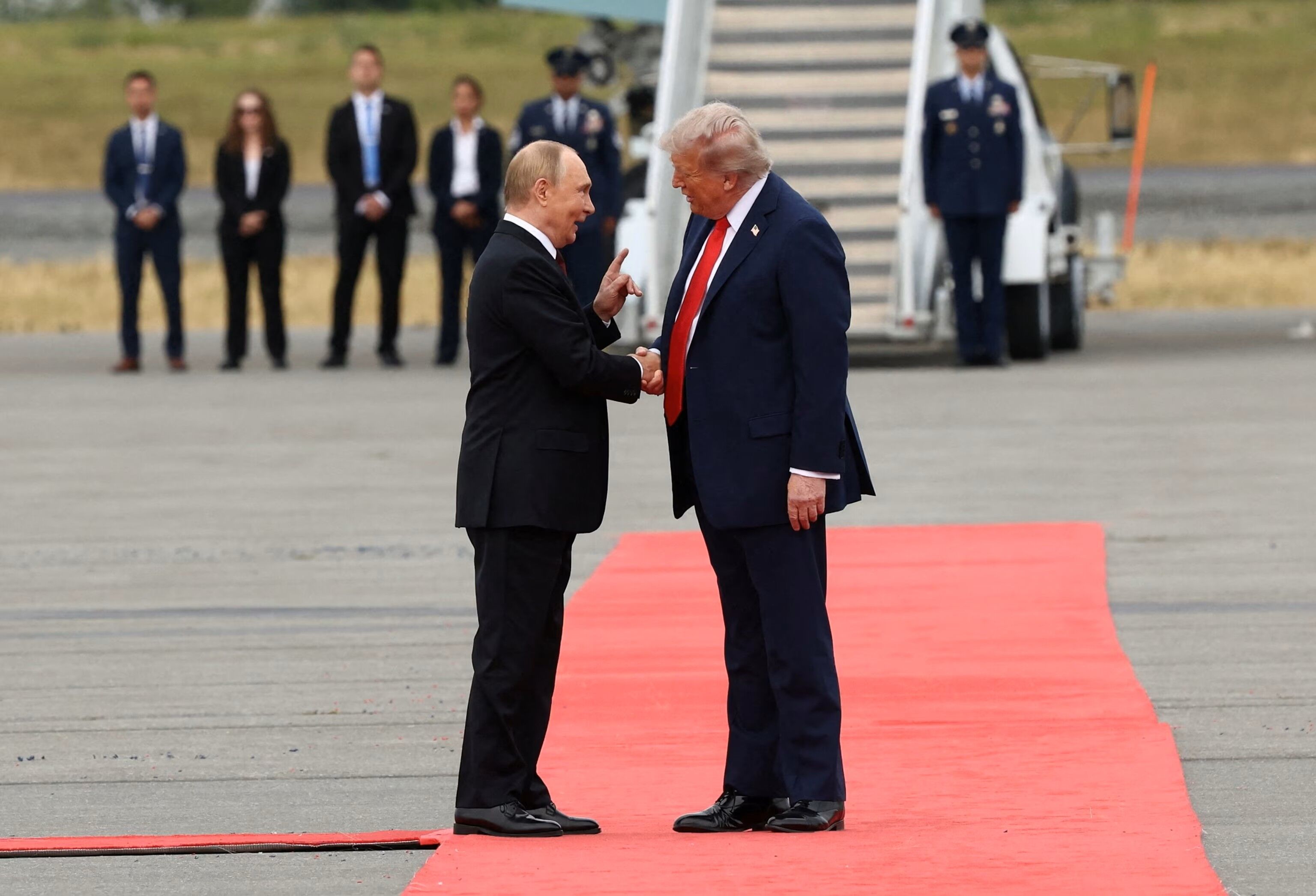 Summit 16 Rt Gmh 250815 1755285285551 Hp Main