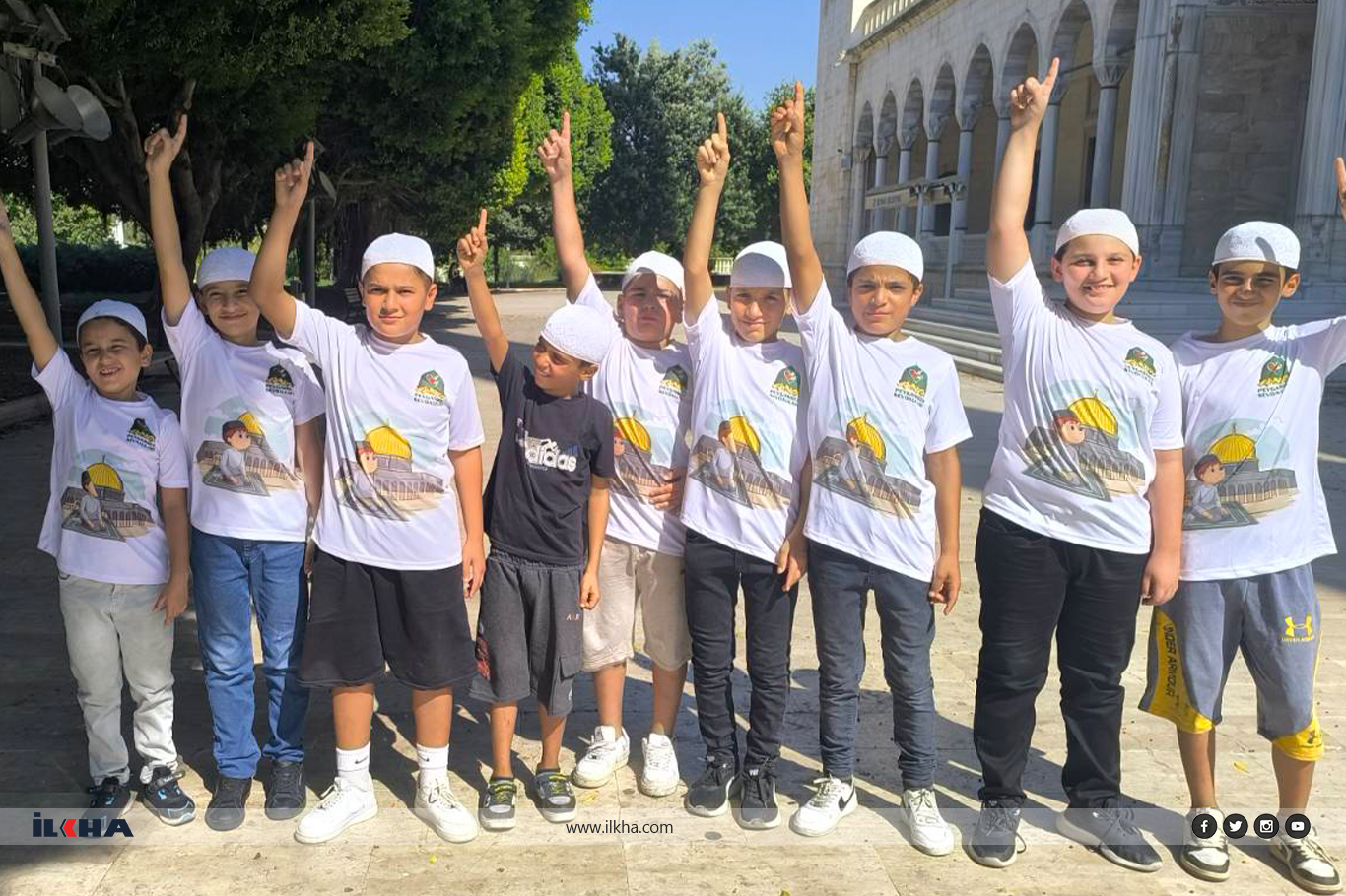 7648F9D5 8574 4B5E Aa89 180B1780A816