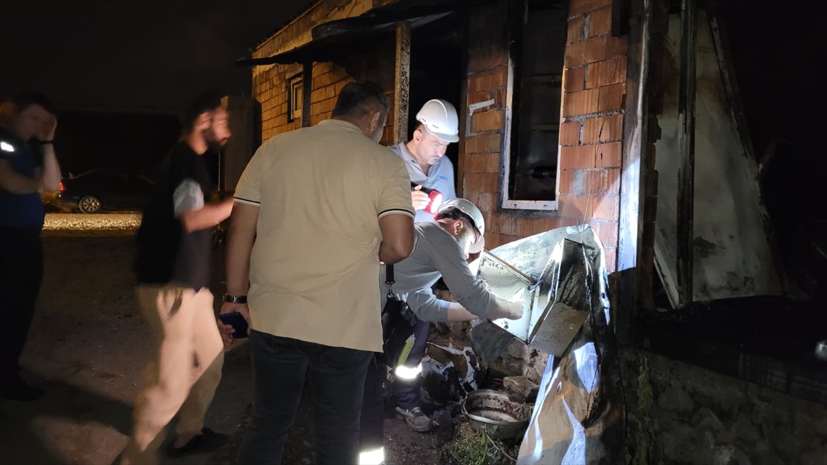 A A 20250906 39040428 39040427 S A M S U N D A E L E K T R I K A K I M I N A K A P I L A N 6 B U Y U K B A S H A Y V A N T E L E F O L D U