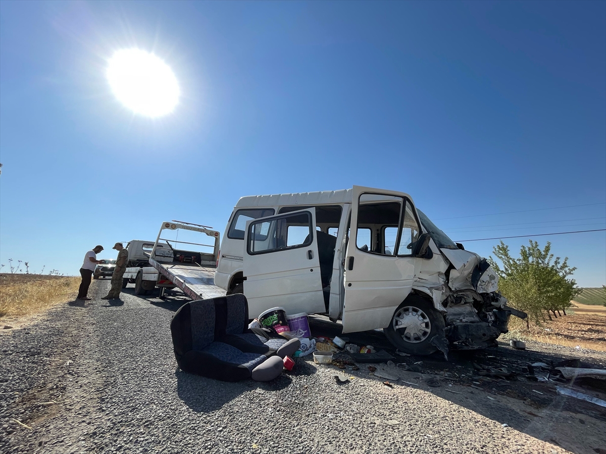 A A 20250908 39053139 39053136 S A N L I U R F A D A I S C I M I N I B U S U I L E O T O M O B I L I N C A R P I S T I G I K A Z A D A 10 K I S I Y A R A L A N D I