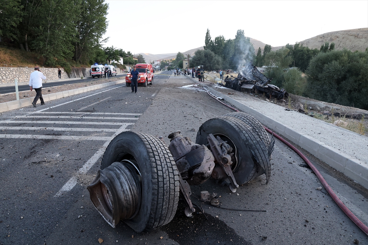 A A 20250916 39124850 39124847 M A L A T Y A D A O T O B U S E C A R P T I K T A N S O N R A D U V A R A V U R A N T I R Y A N D I