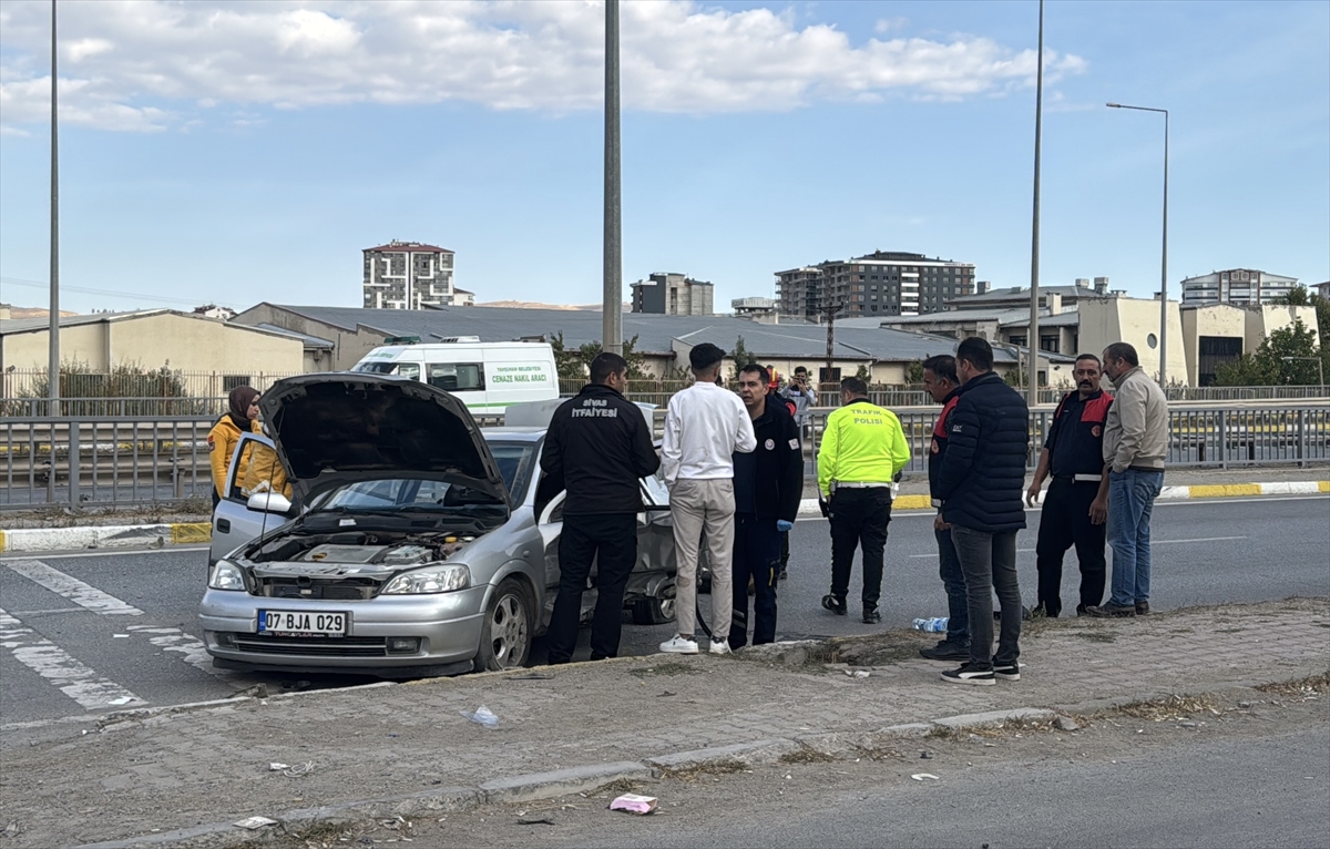 A A 20250928 39247135 39247131 S I V A S T A I K I O T O M O B I L I N C A R P I S T I G I K A Z A D A 1 K I S I O L D U 3 K I S I Y A R A L A N D I