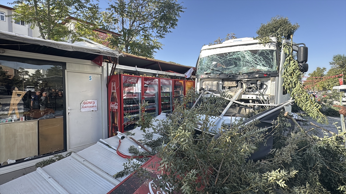 A A 20251005 39314572 39314567 M A L A T Y A D A F R E N I A R I Z A L A N A N K A M Y O N 7 K O N T E Y N E R I S Y E R I N E C A R P T I