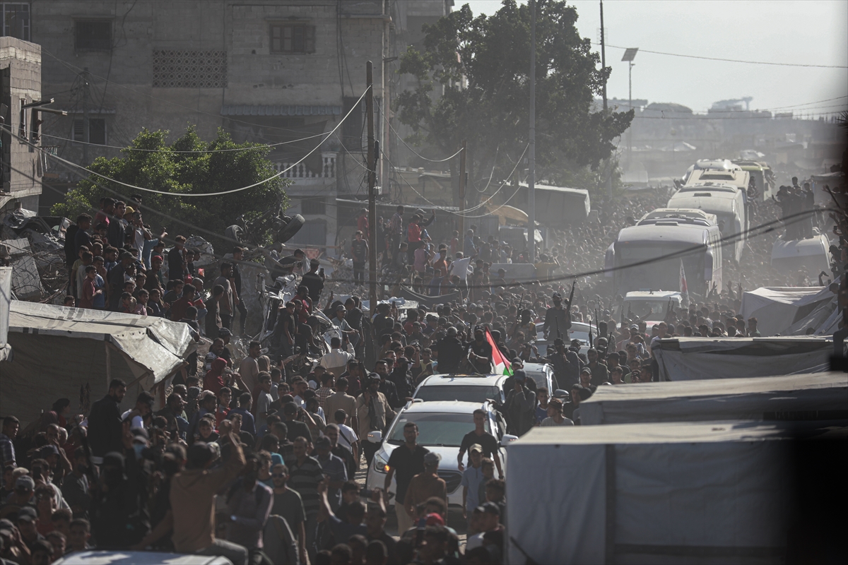 A A 20251013 39403893 39403872 I S R A I L I N S E R B E S T B I R A K T I G I F I L I S T I N L I E S I R L E R I N B I R K I S M I G A Z Z E Y E U L A S T I