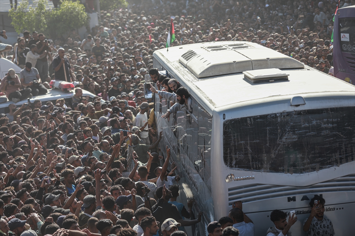 A A 20251013 39403893 39403877 I S R A I L I N S E R B E S T B I R A K T I G I F I L I S T I N L I E S I R L E R I N B I R K I S M I G A Z Z E Y E U L A S T I