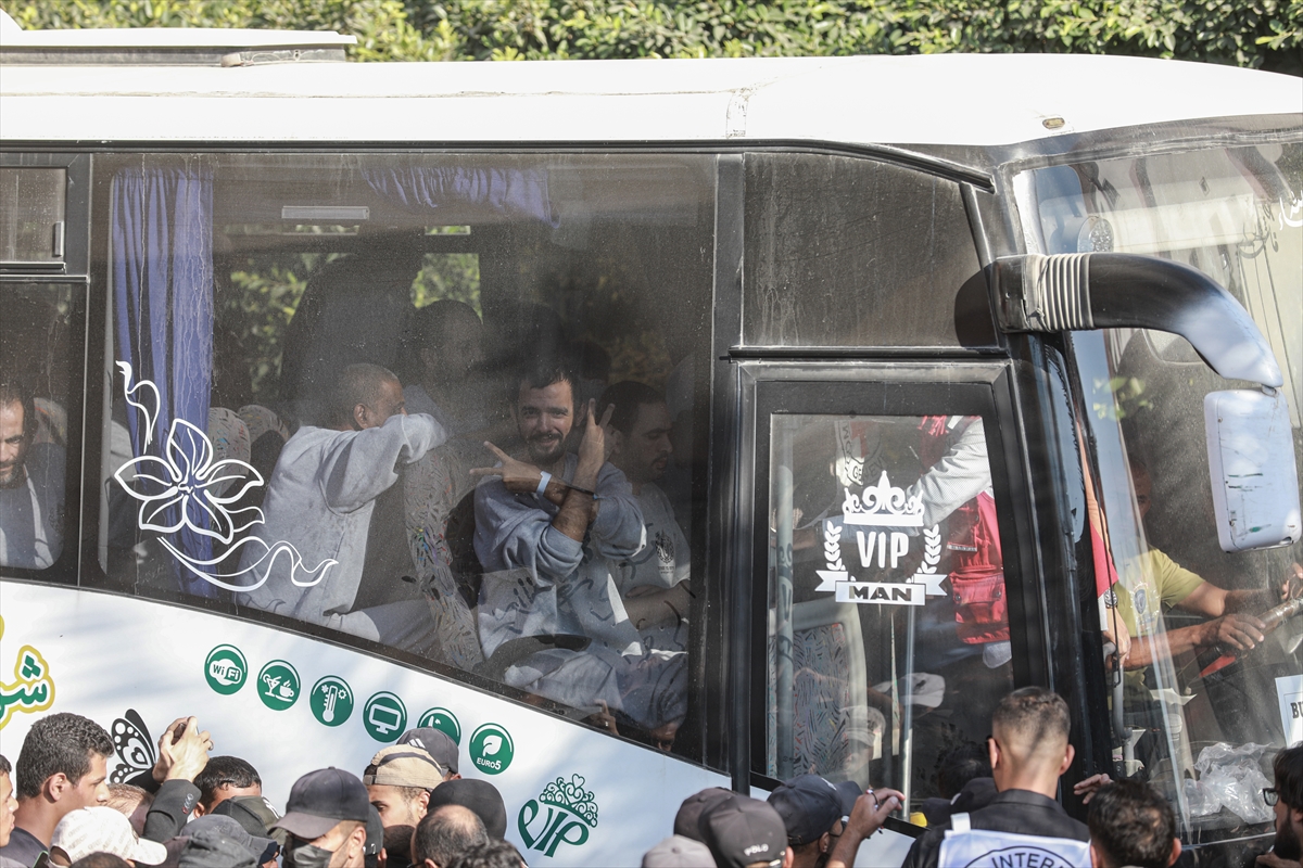 A A 20251013 39403893 39403881 I S R A I L I N S E R B E S T B I R A K T I G I F I L I S T I N L I E S I R L E R I N B I R K I S M I G A Z Z E Y E U L A S T I