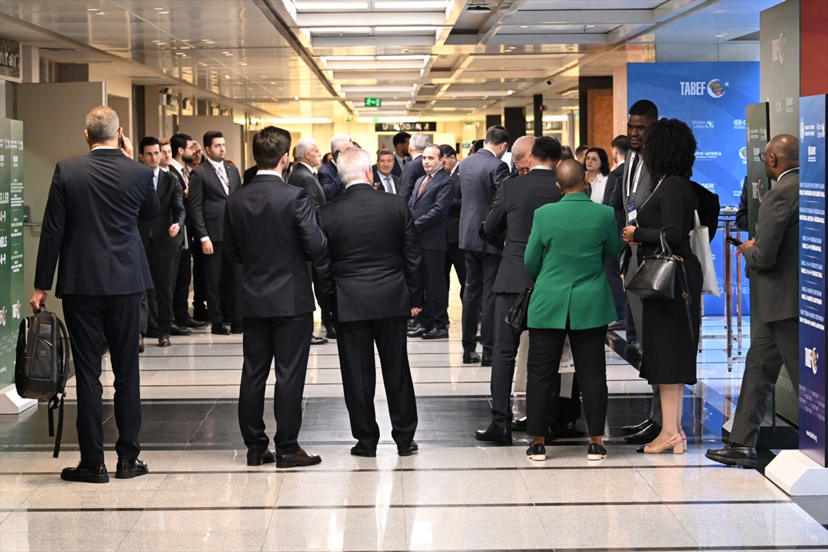 A A 20251016 39425848 39425845 T U R K I Y E A F R I K A I S V E E K O N O M I F O R U M U I S T A N B U L D A B A S L A D I