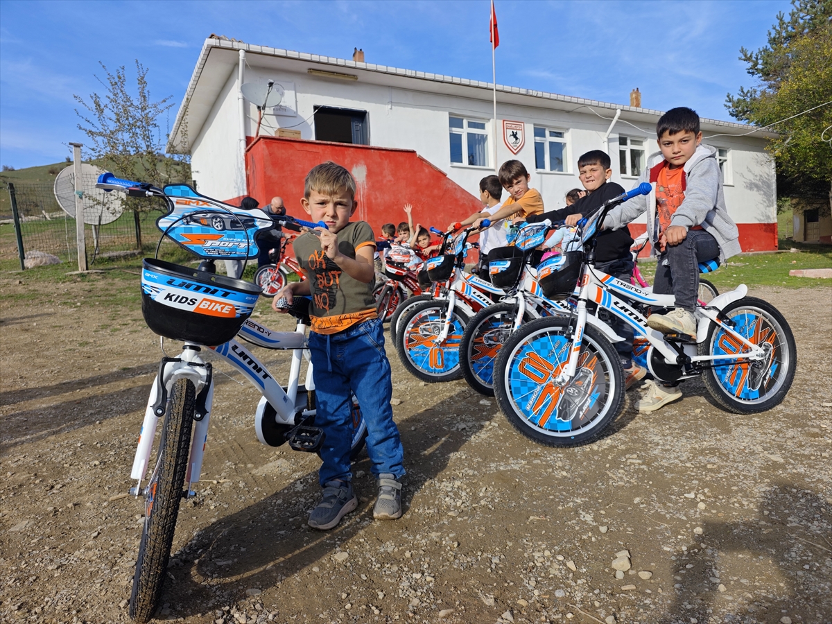 A A 20251017 39443140 39443138 S O S Y A L M E D Y A D A Y A P I L A N P A Y L A S I M D A N E T K I L E N E N H A Y I R S E V E R L E R C O C U K L A R A B I S I K L E T H E D I Y E E T T I