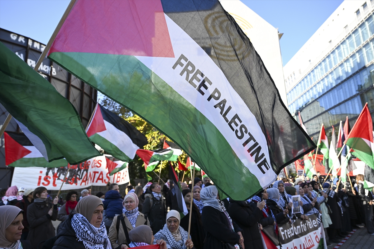 A A 20251018 39451853 39451846 B E R L I N D E F I L I S T I N E D E S T E K G O S T E R I S I D U Z E N L E N D I