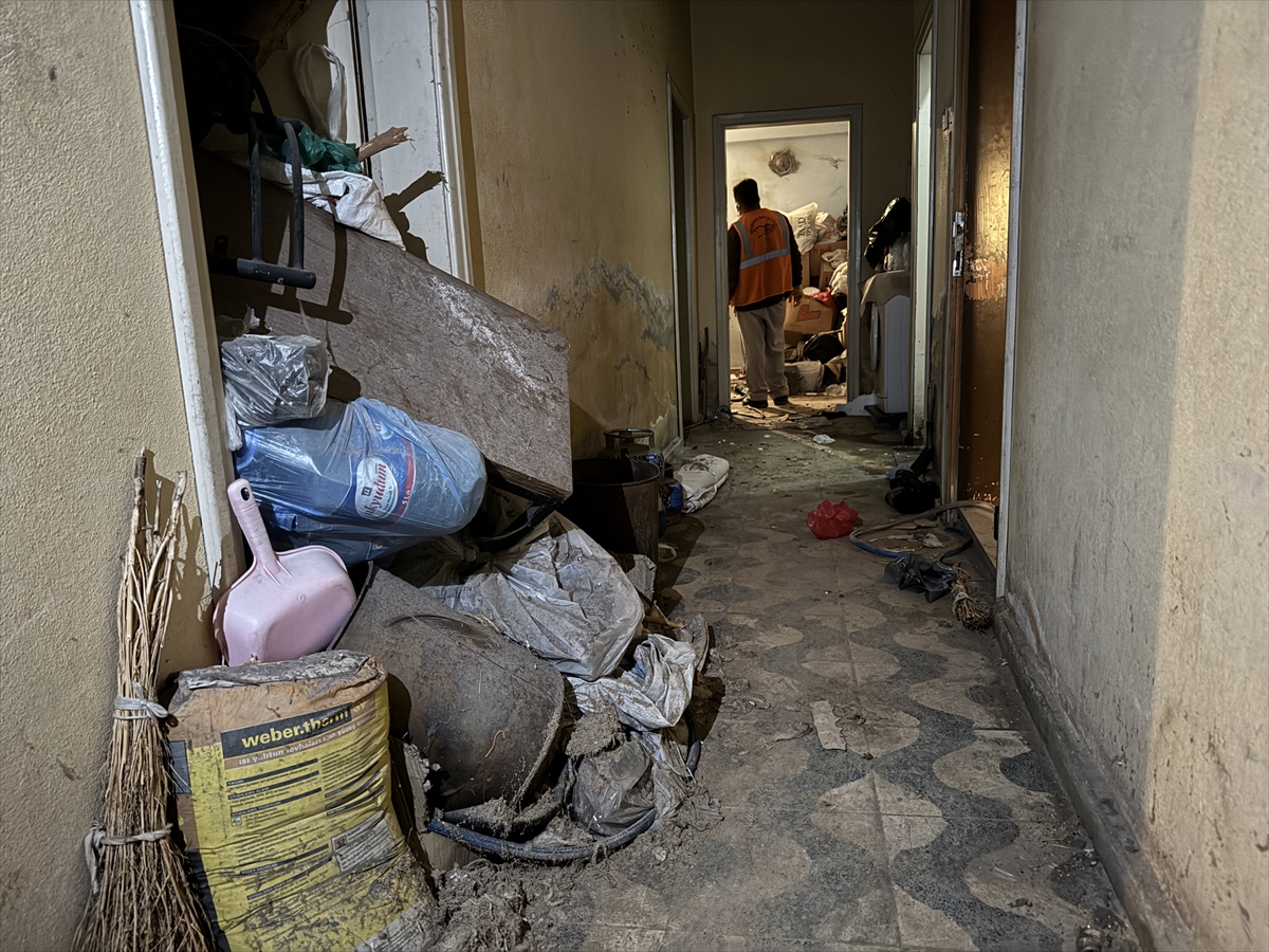 A A 20251018 39452057 39452056 N E V S E H I R D E C O P E V D E K I E N G E L L I K A D I N Y A K L A S I K B I R A Y A N N E S I N I N C E S E D I Y L E Y A S A M I S