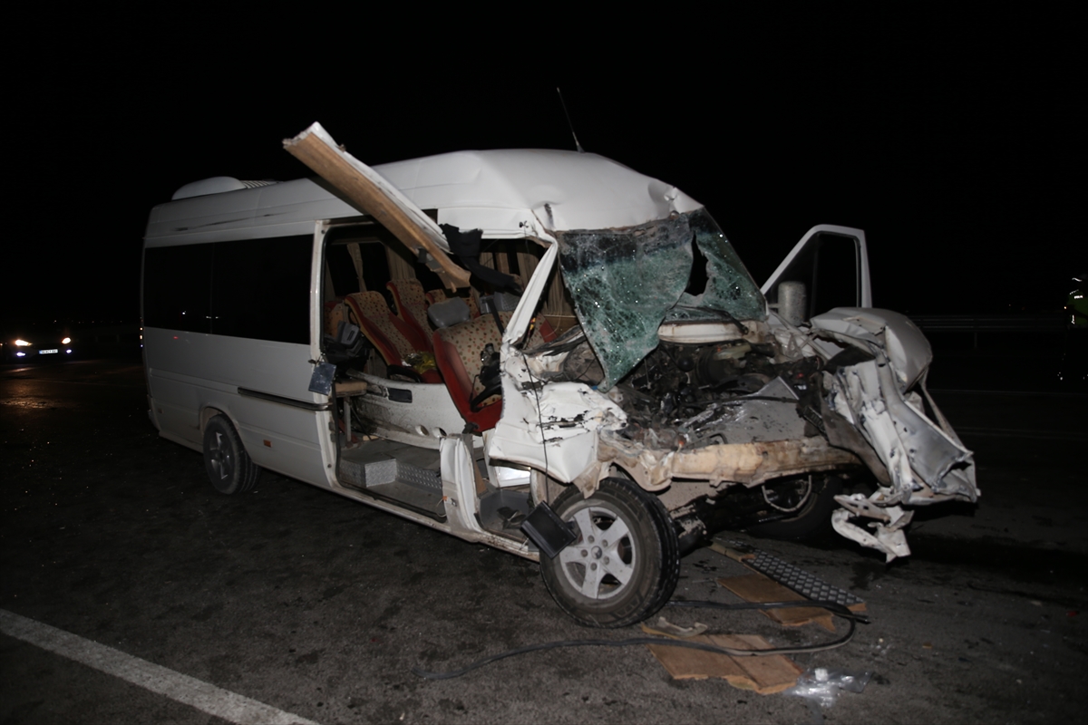 A A 20251019 39462078 39462074 H A T A Y D A M I N I B U S I L E T R A K T O R U N C A R P I S M A S I S O N U C U 14 K I S I Y A R A L A N D I