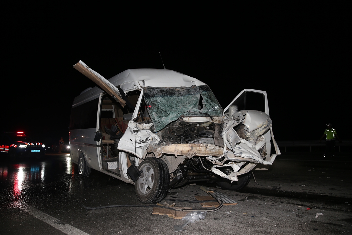 A A 20251019 39462078 39462076 H A T A Y D A M I N I B U S I L E T R A K T O R U N C A R P I S M A S I S O N U C U 14 K I S I Y A R A L A N D I