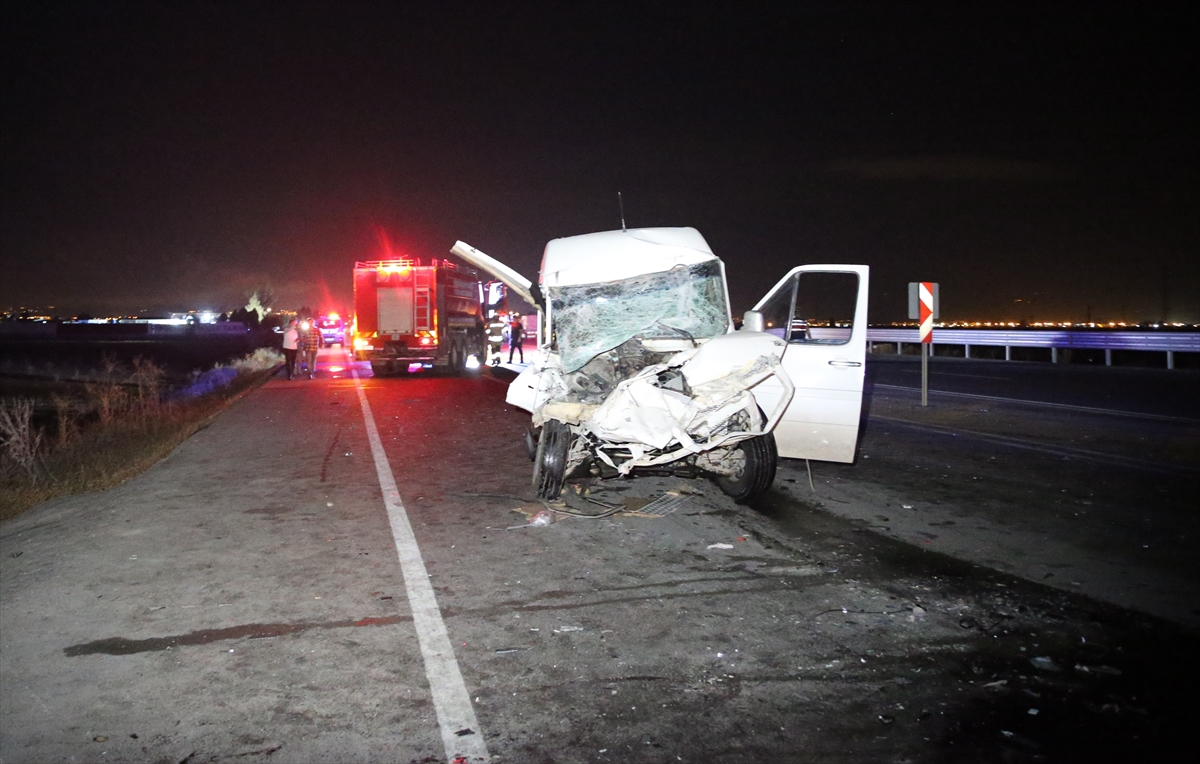 A A 20251019 39462078 39462077 H A T A Y D A M I N I B U S I L E T R A K T O R U N C A R P I S M A S I S O N U C U 14 K I S I Y A R A L A N D I