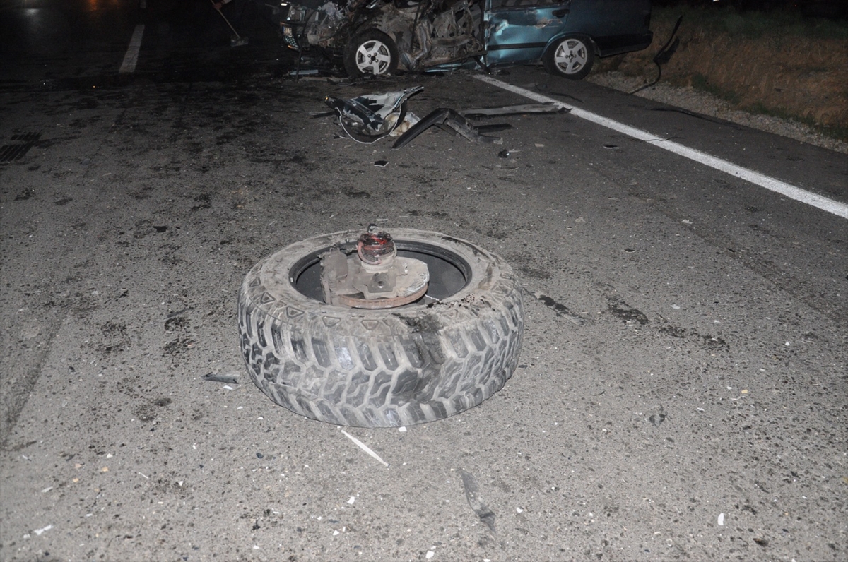 A A 20251026 39523093 39523092 I Z M I R D E O T O M O B I L L E P I K A B I N C A R P I S T I G I K A Z A D A 6 K I S I Y A R A L A N D I