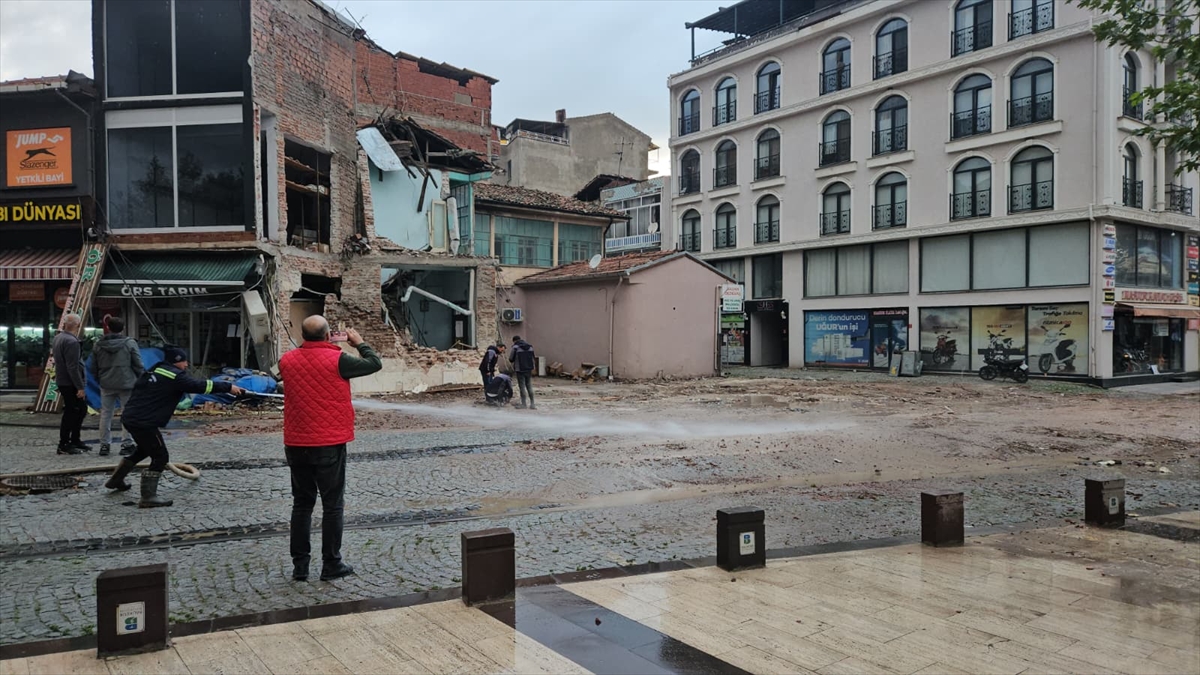 A A 20251028 39548270 39548269 B A L I K E S I R S I N D I R G I D A K I D E P R E M D E Y I K I L A N I S Y E R I N I N E N K A Z I K A L D I R I L D I