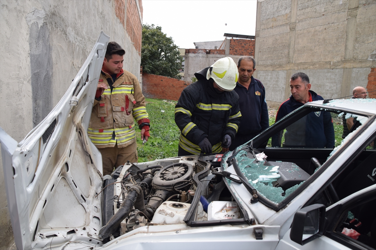 A A 20251028 39549502 39549501 M A N I S A D A E V I N D U V A R I N A C A R P A N O T O M O B I L D E 2 K I S I Y A R A L A N D I