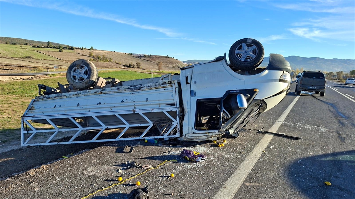 Cip ile kamyonet çarpıştı! Kazada 4 kişi yaralandı