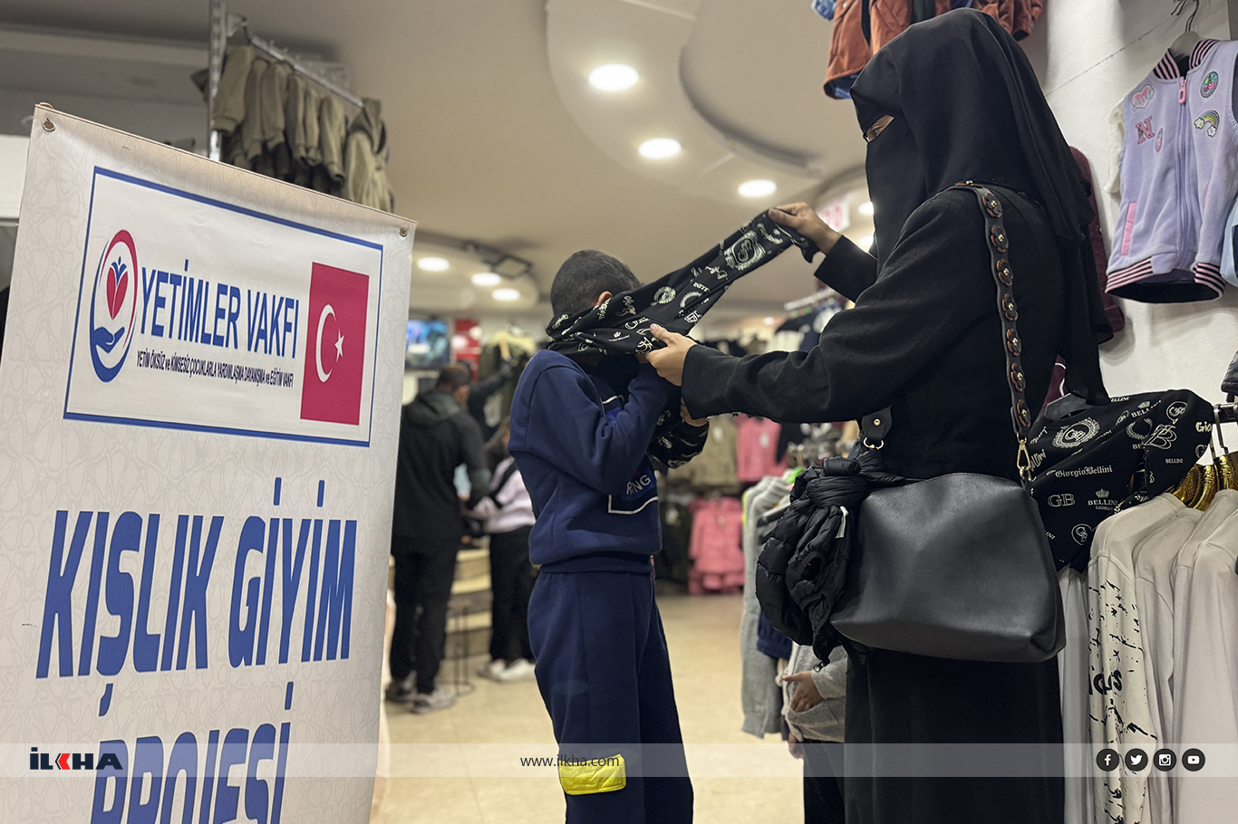 7B0702Ee 2364 4Ccb Af4A 8B45684B250F