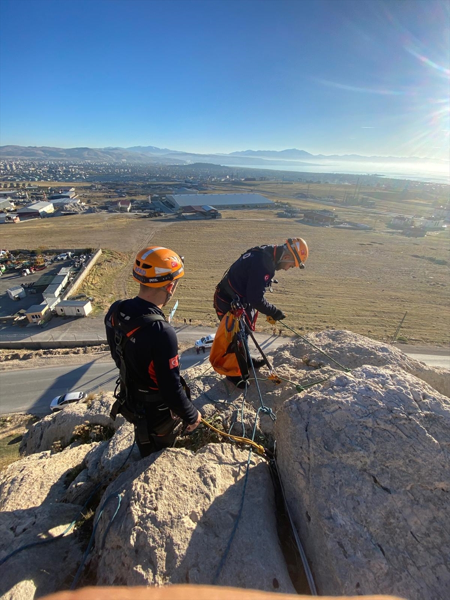 A A 20251102 39595389 39595387 V A N D A K A Y A L I K L A R D A M A H S U R K A L A N K I S I Y I A F A D E K I P L E R I K U R T A R D I