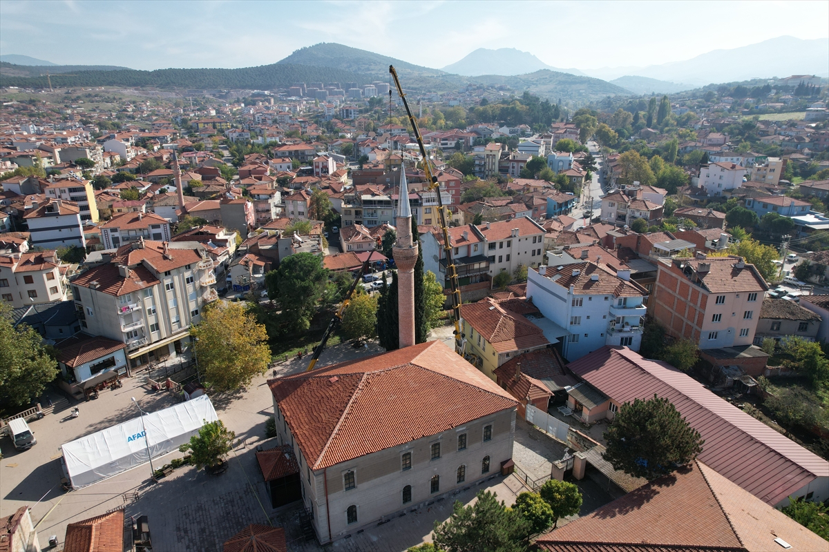 A A 20251102 39596337 39596330 S I N D I R G I D A D E P R E M D E Z A R A R G O R E N T A R I H I C A M I L E R D E R E S T O R A S Y O N C A L I S M A L A R I B A S L A D I