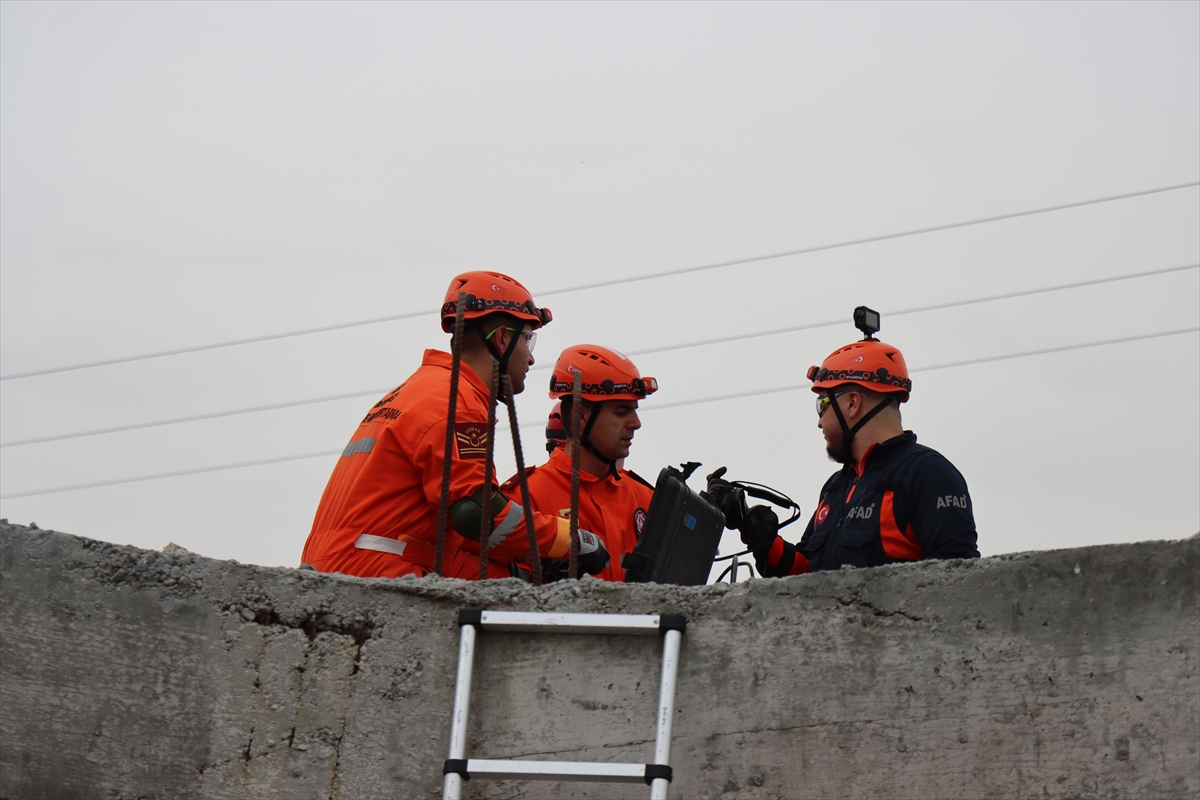 A A 20251105 39619583 39619578 E R Z I N C A N D A 64 B U Y U K L U G U N D E D E P R E M T A T B I K A T I Y A P I L D I