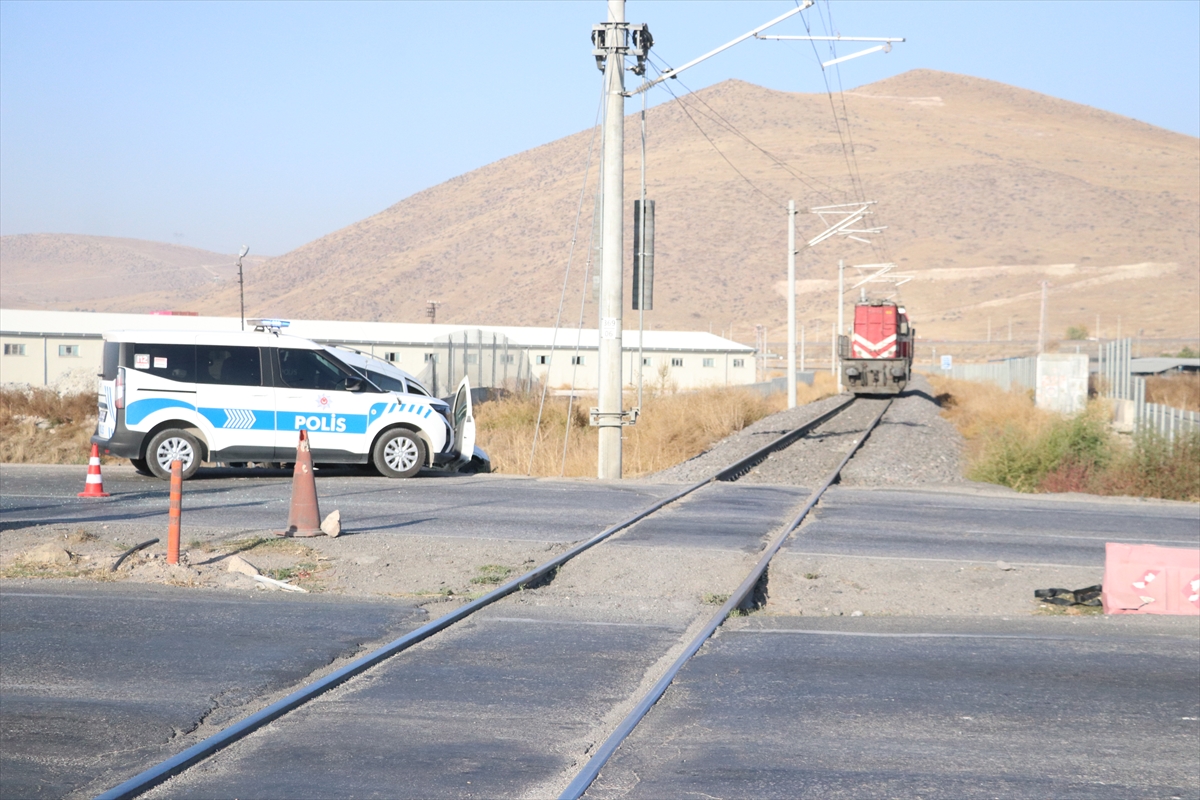 A A 20251109 39657251 39657247 K A Y S E R I D E L O K O M O T I F I N C A R P T I G I H A F I F T I C A R I A R A C T A K I 2 K I S I Y A R A L A N D I