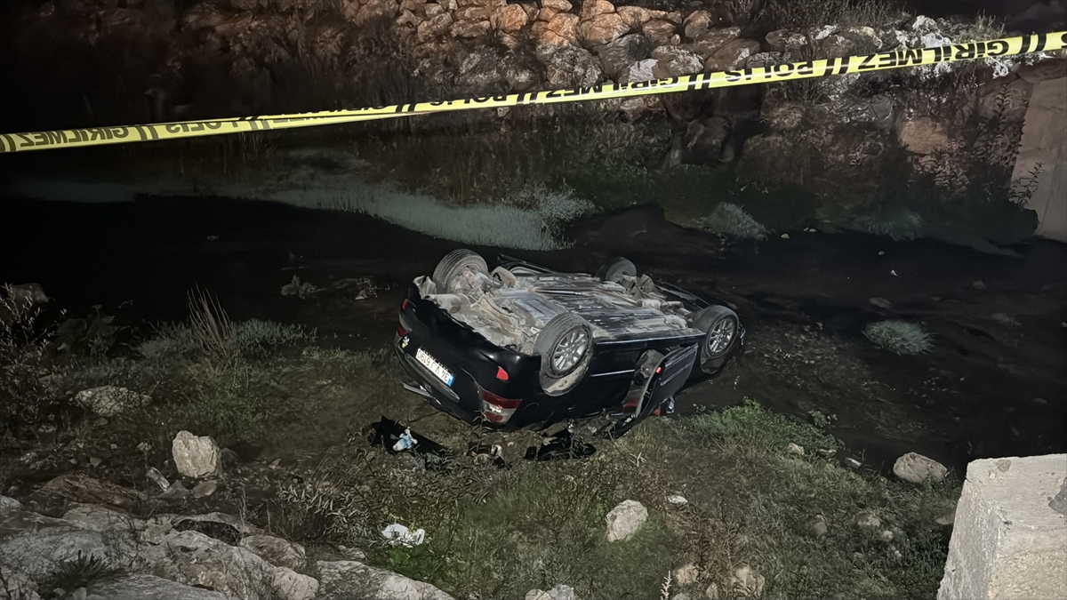 A A 20251109 39665453 39665445 K A R A B U K T E D E R E Y E D E V R I L E N O T O M O B I L D E K I 1 K I S I O L D U 1 K I S I Y A R A L A N D I