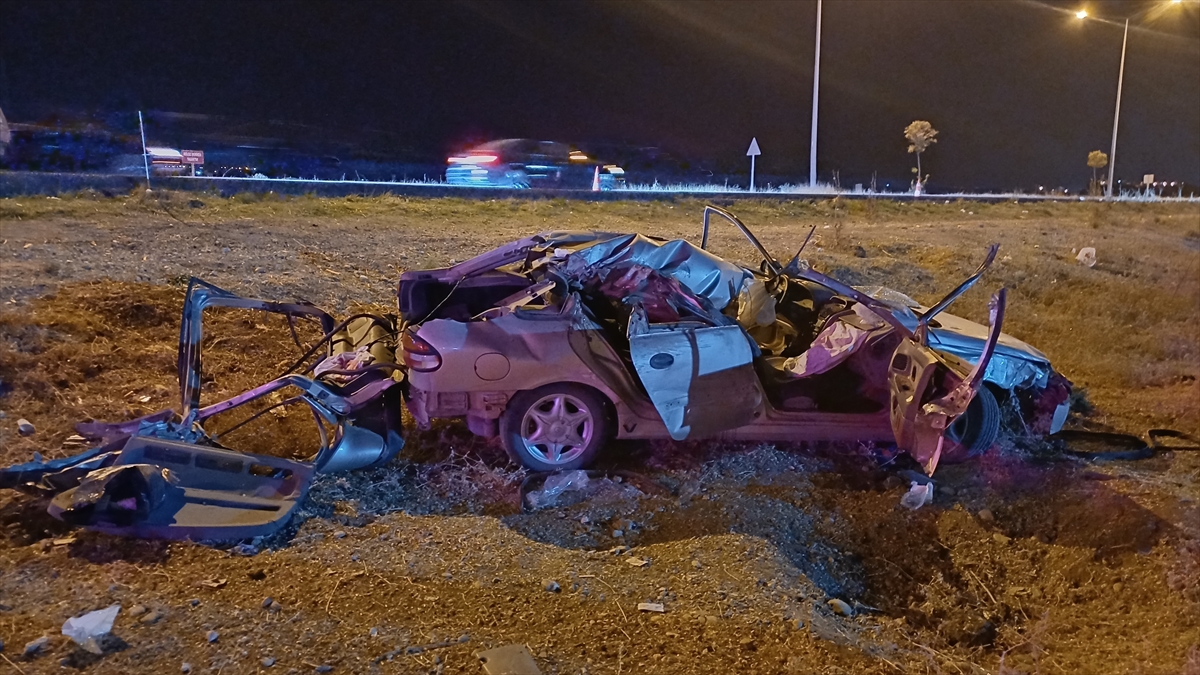 A A 20251113 39701875 39701873 B A T M A N D A T I R A A R K A D A N C A R P A N O T O M O B I L D E K I 2 C O C U K O L D U S U R U C U Y A R A L A N D I