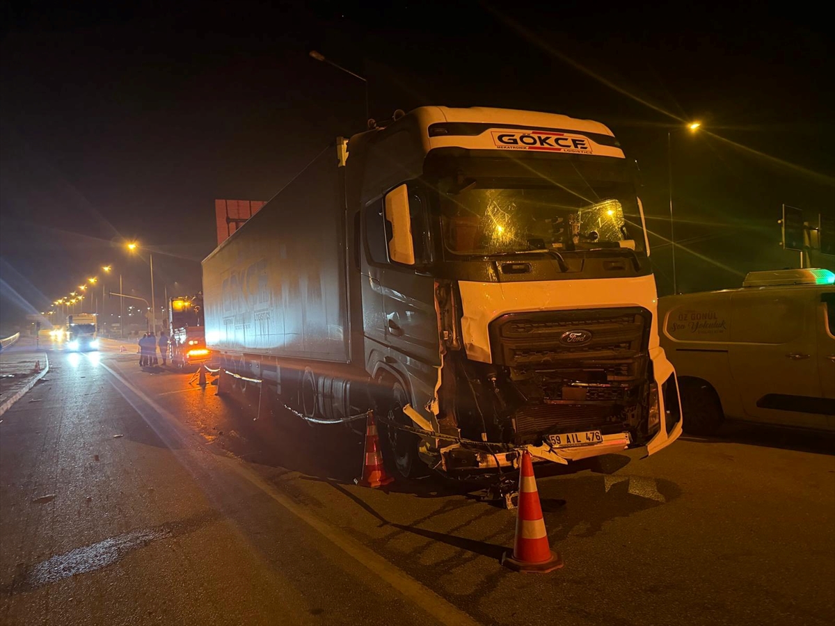 A A 20251114 39702709 39702708 C A N A K K A L E D E T I R L A C A R P I S A N T R A K T O R D E K I K A R I K O C A O L D U