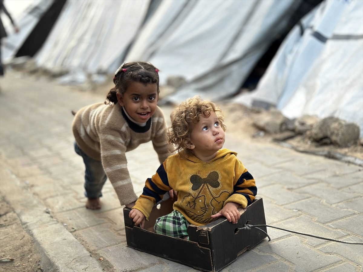 A A 20251120 39756207 39756163 D U N Y A C O C U K G U N U N D E G A Z Z E D E K I C O C U K L A R I N Z O R L U Y A S A M M U C A D E L E S I