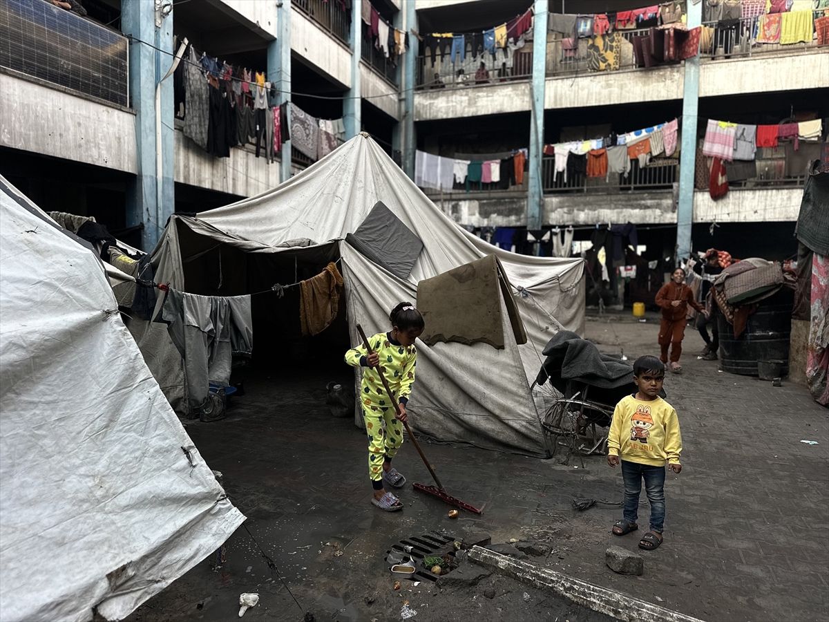 A A 20251120 39756207 39756182 D U N Y A C O C U K G U N U N D E G A Z Z E D E K I C O C U K L A R I N Z O R L U Y A S A M M U C A D E L E S I