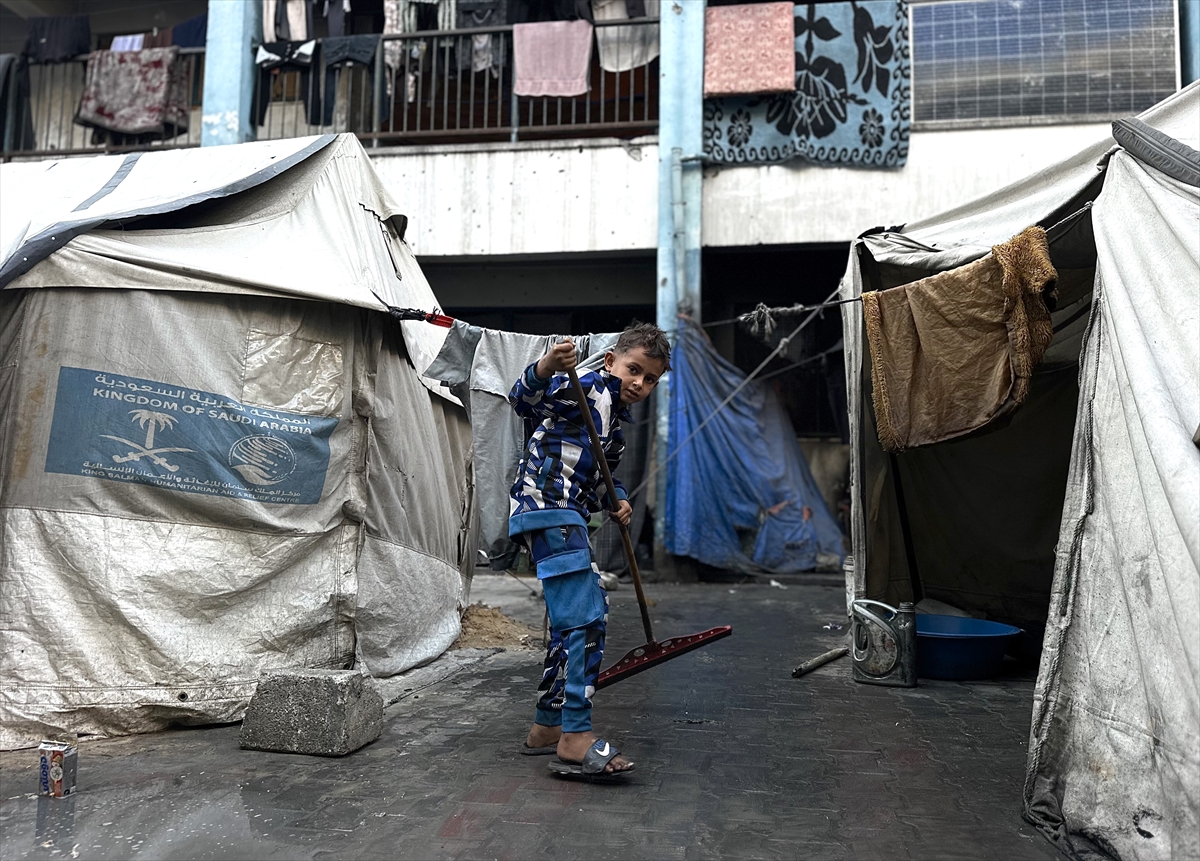 A A 20251120 39756207 39756204 D U N Y A C O C U K G U N U N D E G A Z Z E D E K I C O C U K L A R I N Z O R L U Y A S A M M U C A D E L E S I