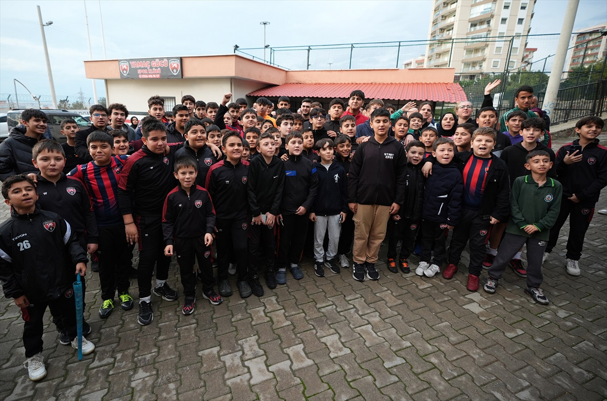 A A 20251128 39838435 39838434 I Z M I R D E S P O R C U V E L I L E R I N D E N K A R S I Y A K A B E L E D I Y E S I N E H A L I S A H A T E P K I S I