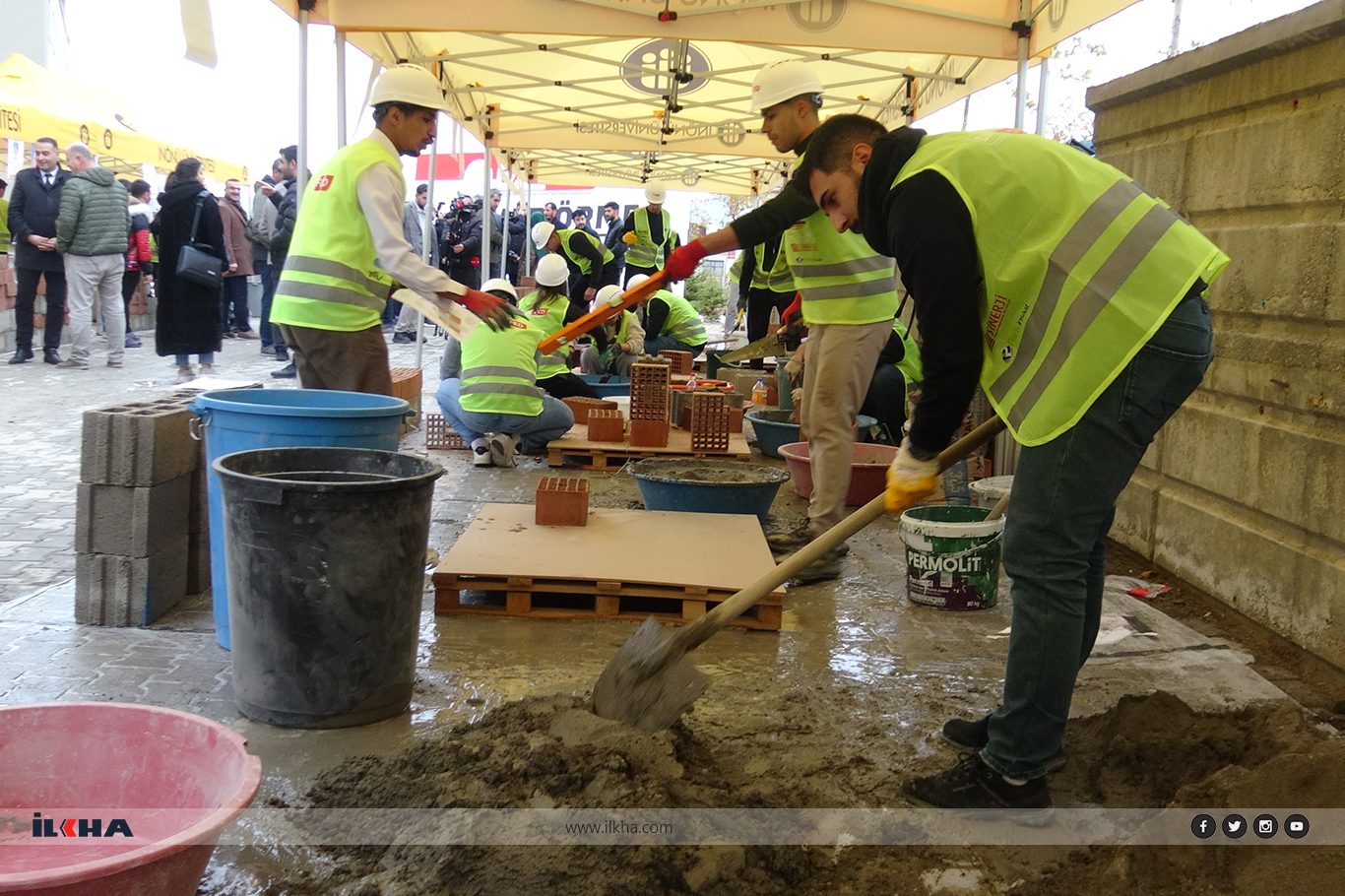 098F13B3 E1E9 45B4 A7Fa F2473Cc7Dd98