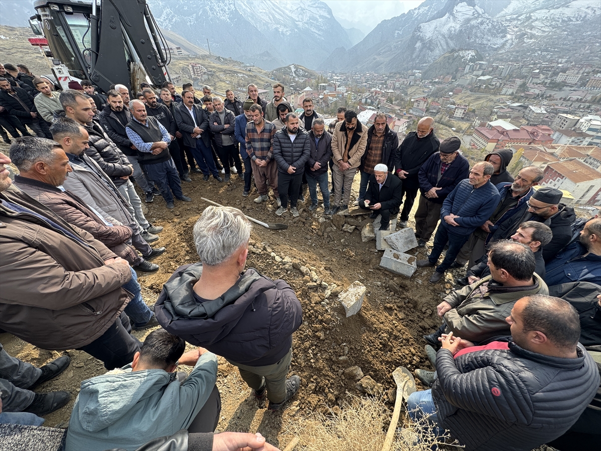 A A 20251201 39859271 39859270 V A N D A B A R A J A D U S E N O T O M O B I L D E H A Y A T I N I K A Y B E D E N 3 K I S I N I N C E N A Z E S I D E F N E D I L D I