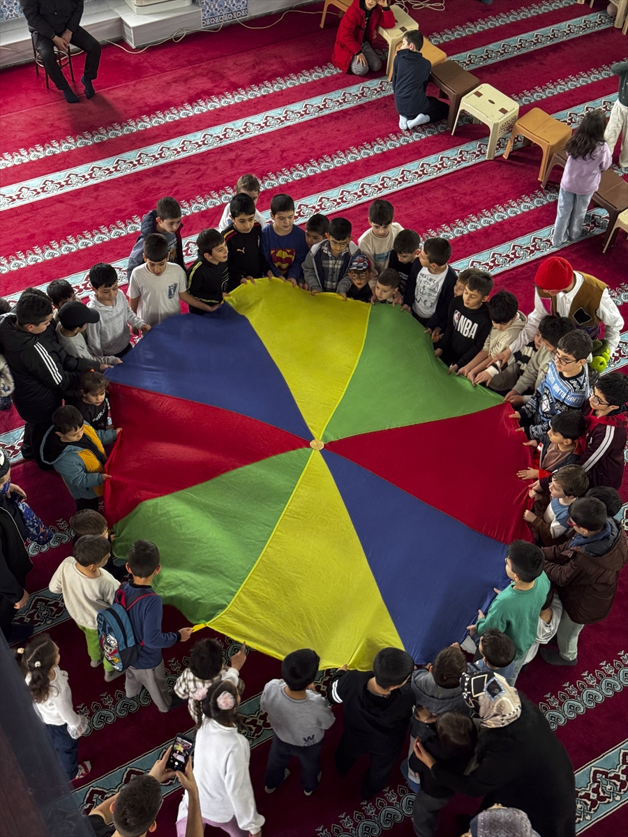 A A 20251214 39979149 39979148 P E N D I K T E C A M I C O C U K S E N L I G I D U Z E N L E N D I