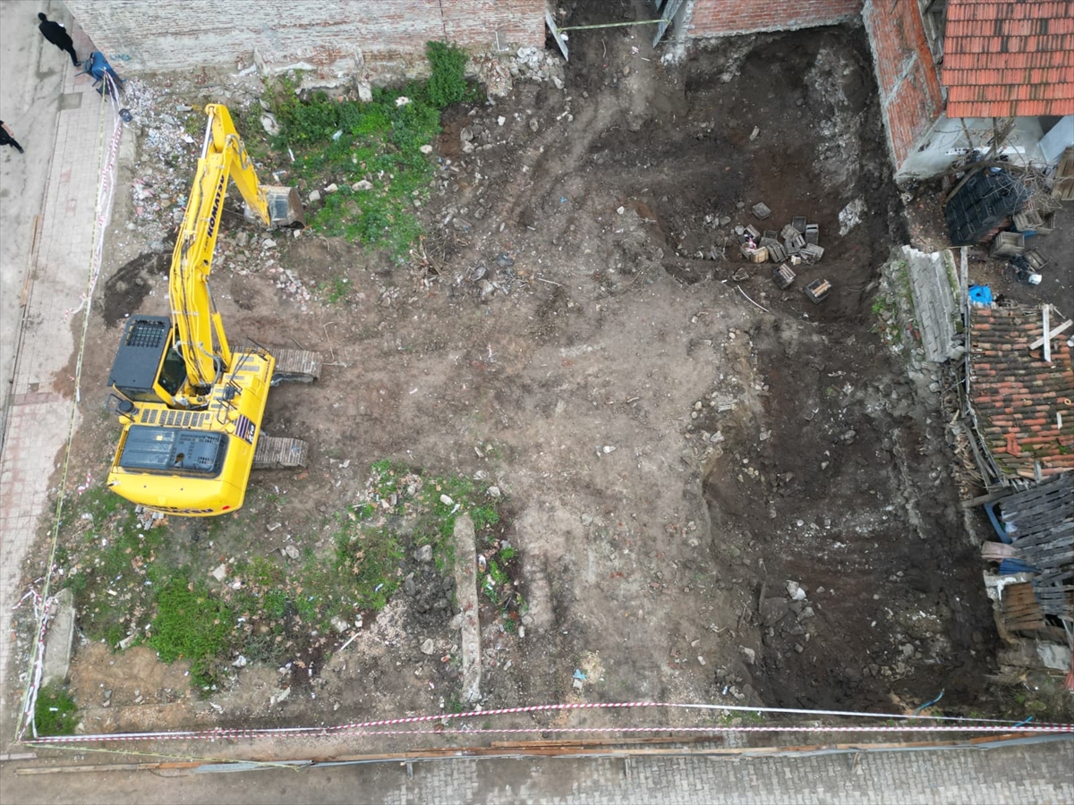 A A 20251225 40075512 40075511 B U R S A D A T E M E L K A Z I S I S I R A S I N D A T A R I H I K A L I N T I L A R A R A S T L A N D I