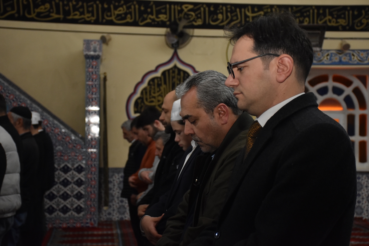 A A 20251225 40077056 40077052 S A K A R Y A D A R E G A I P K A N D I L I I D R A K E D I L D I