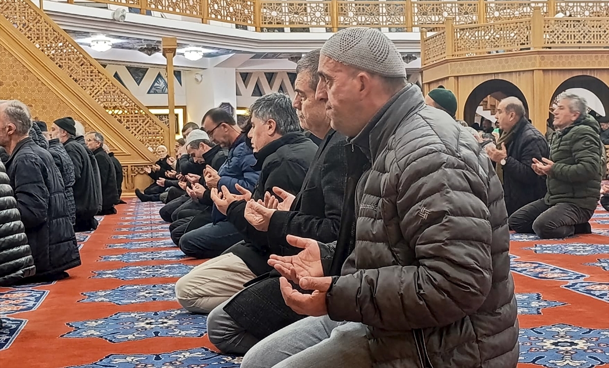 A A 20251225 40077586 40077582 D U Z C E D E R E G A I P K A N D I L I I D R A K E D I L D I