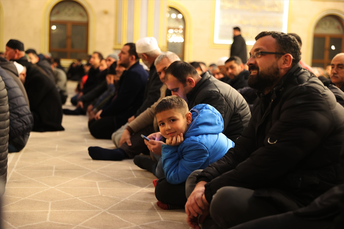 A A 20251225 40077686 40077683 I C A N A D O L U D A R E G A I P K A N D I L I D U A L A R L A I D R A K E D I L D I