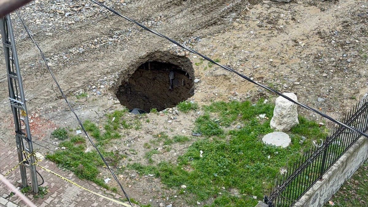 A A 20251226 40082218 40082215 E S E N Y U R T T A P A R K H A L I N D E K I O T O M O B I L I N C U K U R A D U S M E S I C E P T E L E F O N U K A M E R A S I N D A-1