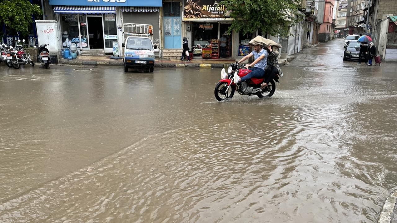 Türkiye yağmura doyacak Meteoroloji 49 ili uyardı.
