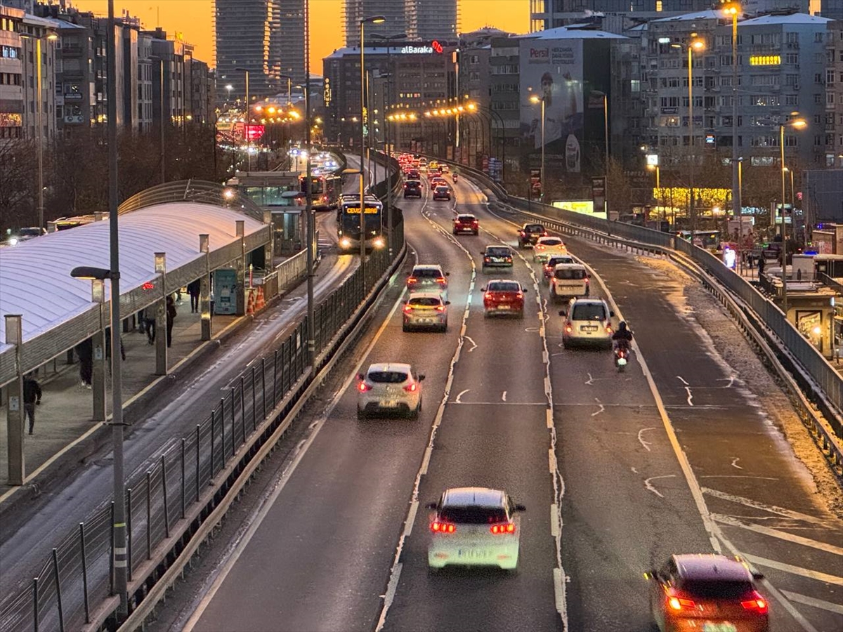 A A 20260102 40139424 40139421 I S T A N B U L D A Y E N I Y I L I N I L K I S G U N U N D E S A B A H S A A T L E R I N D E T R A F I K S A K I N