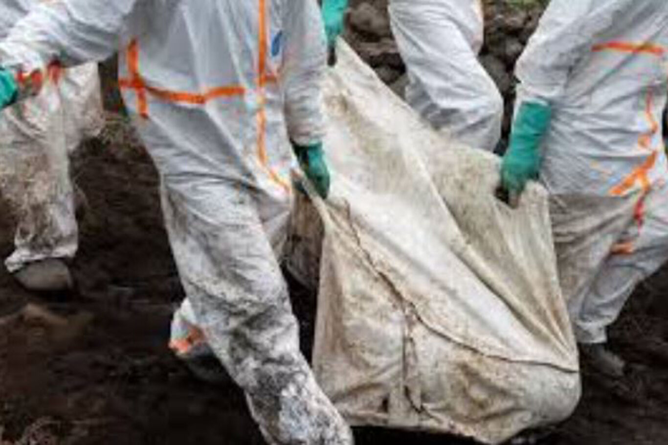 171 cesedin bulunduğu iki toplu mezar tespit edildi