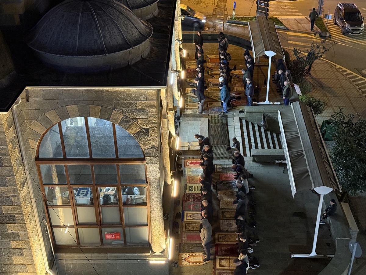 A A 20260202 40440232 40440231 T R A B Z O N V E C E V R E I L L E R D E B E R A T K A N D I L I D U A L A R L A I D R A K E D I L D I